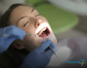 Implante Dentário De Titânio em Cianorte